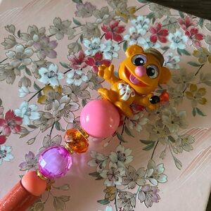 Disney Doorables: The Muppets: Fozzie handmade beaded pen